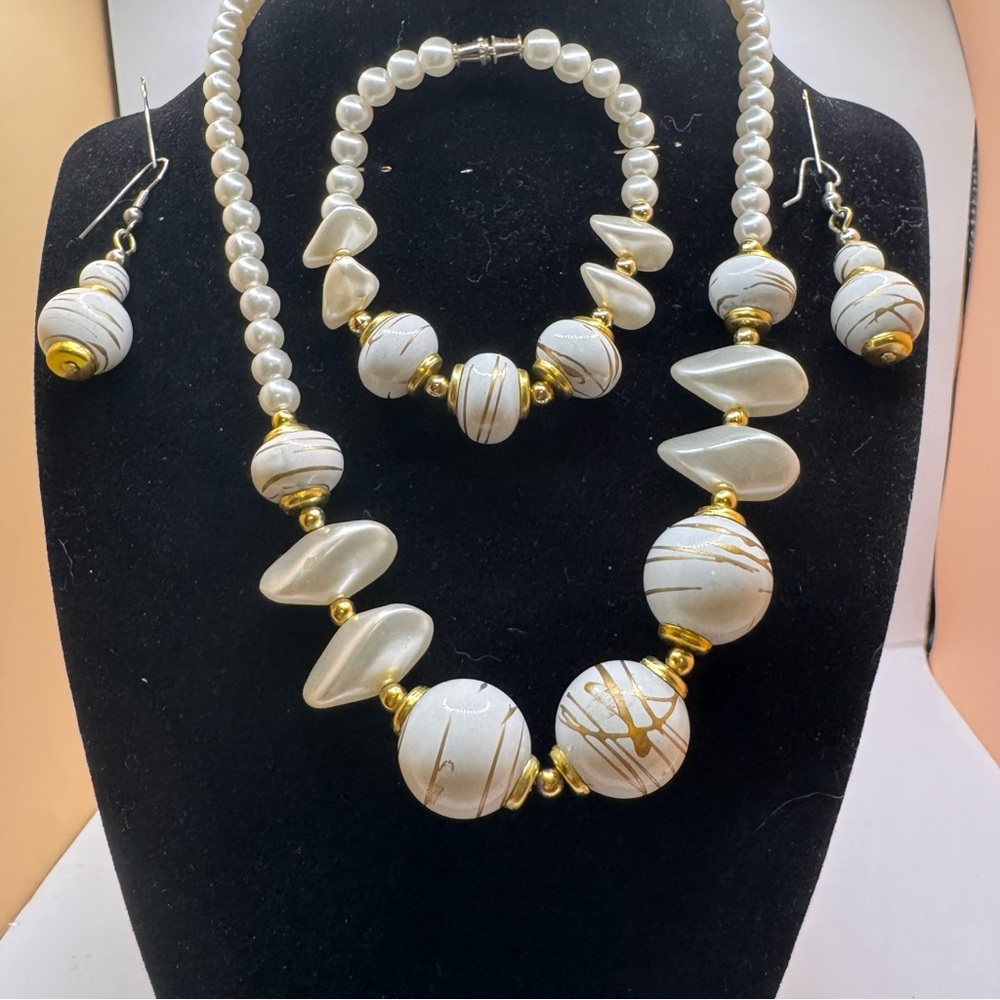 Vintage 3 Piece Statement Jewelry Set Earrings Necklace Bracelet